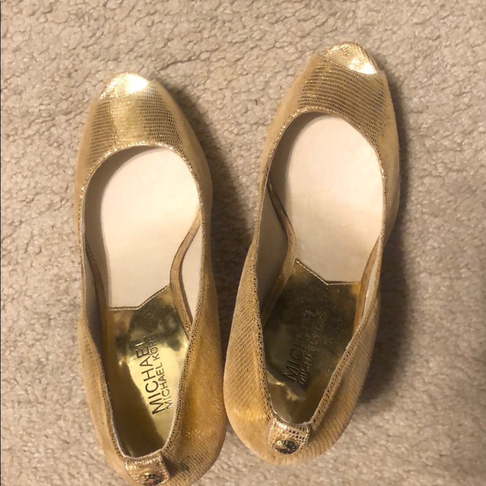 Michael Kors shiny gold heels
